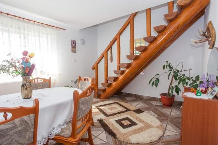Casa Prundari Nicu Si Mirela Hotel Poiana Teiului Exterior photo